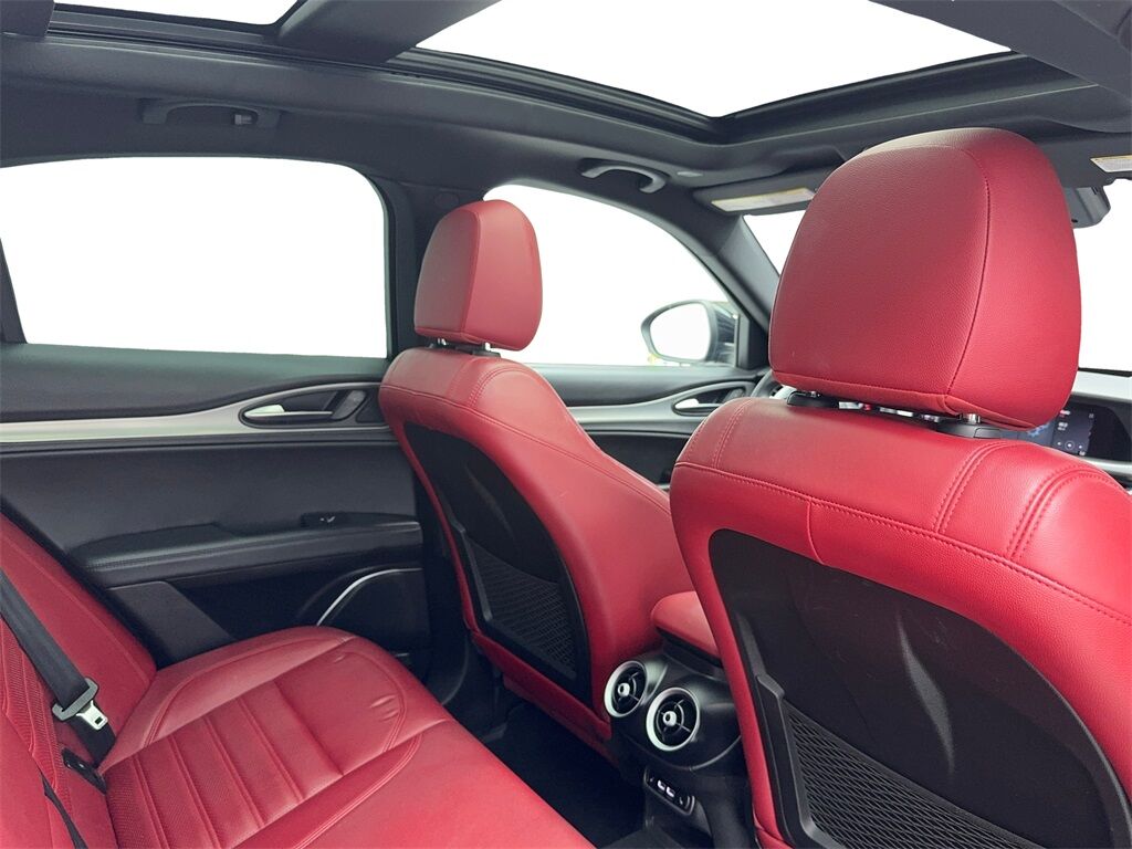 2022 Alfa Romeo Stelvio Veloce NAV,CAM,PANO,HTD STS,BLIND SPOT,21&quot; WLS Plano TX