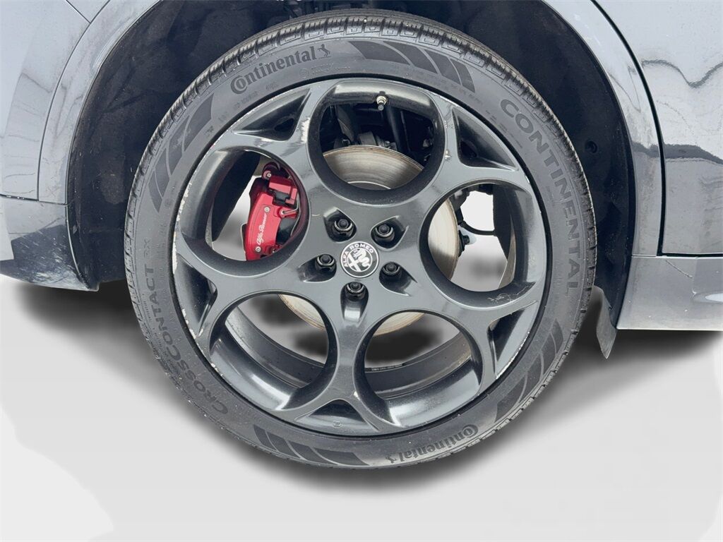 2022 Alfa Romeo Stelvio Veloce NAV,CAM,PANO,HTD STS,BLIND SPOT,21&quot; WLS Plano TX