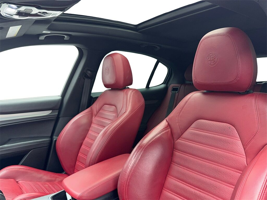 2022 Alfa Romeo Stelvio Veloce NAV,CAM,PANO,HTD STS,BLIND SPOT,21&quot; WLS Plano TX