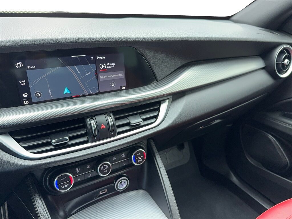 2022 Alfa Romeo Stelvio Veloce NAV,CAM,PANO,HTD STS,BLIND SPOT,21&quot; WLS Plano TX