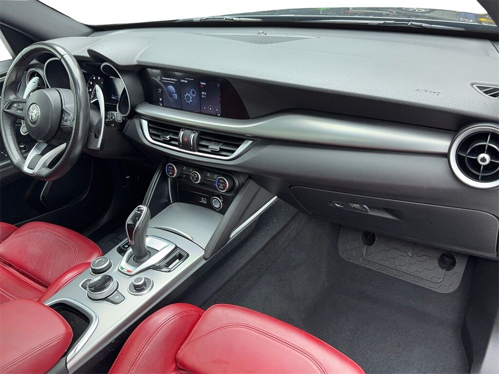 2022 Alfa Romeo Stelvio Veloce NAV,CAM,PANO,HTD STS,BLIND SPOT,21&quot; WLS Plano TX