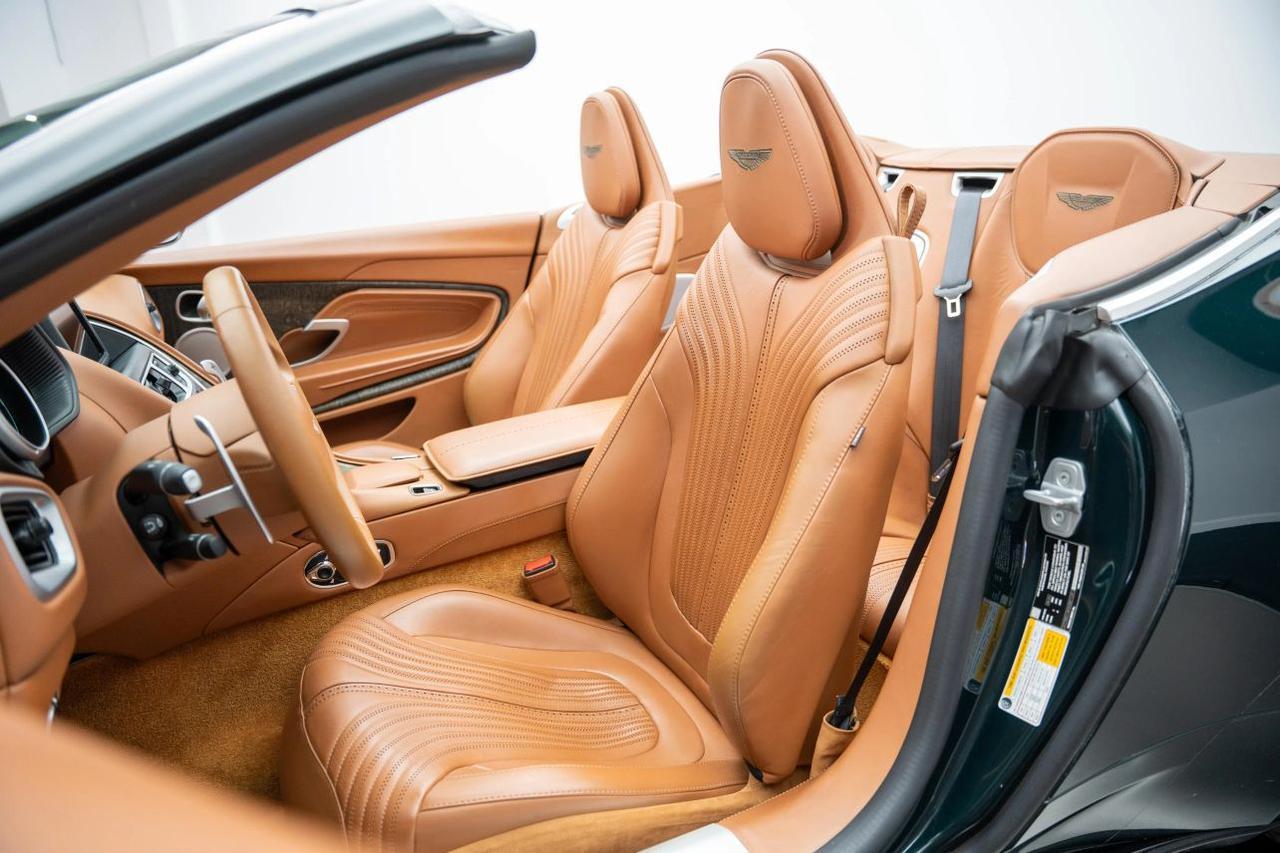 2022 Aston Martin DB11