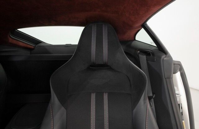 2022 Aston Martin Vantage Coupe ($191,586 MSRP!!) *$50,000 IN FACTORY OPTIONS* *CARBON CERAMIC BRAKES* *ONLY 5100 MILES* *1-OWNER* San Diego CA