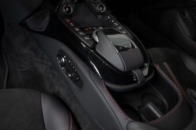 2022 Aston Martin Vantage Coupe ($191,586 MSRP!!) *$50,000 IN FACTORY OPTIONS* *CARBON CERAMIC BRAKES* *ONLY 5100 MILES* *1-OWNER* San Diego CA