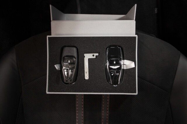 2022 Aston Martin Vantage Coupe ($191,586 MSRP!!) *$50,000 IN FACTORY OPTIONS* *CARBON CERAMIC BRAKES* *ONLY 5100 MILES* *1-OWNER* San Diego CA