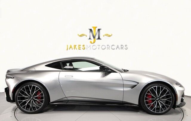 2022 Aston Martin Vantage Coupe ($191,586 MSRP!!) *$50,000 IN FACTORY OPTIONS* *CARBON CERAMIC BRAKES* *ONLY 5100 MILES* *1-OWNER* San Diego CA