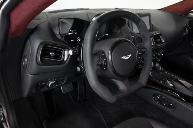2022 Aston Martin Vantage Coupe ($191,586 MSRP!!) *$50,000 IN FACTORY OPTIONS* *CARBON CERAMIC BRAKES* *ONLY 5100 MILES* *1-OWNER* San Diego CA