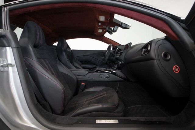 2022 Aston Martin Vantage Coupe ($191,586 MSRP!!) *$50,000 IN FACTORY OPTIONS* *CARBON CERAMIC BRAKES* *ONLY 5100 MILES* *1-OWNER* San Diego CA