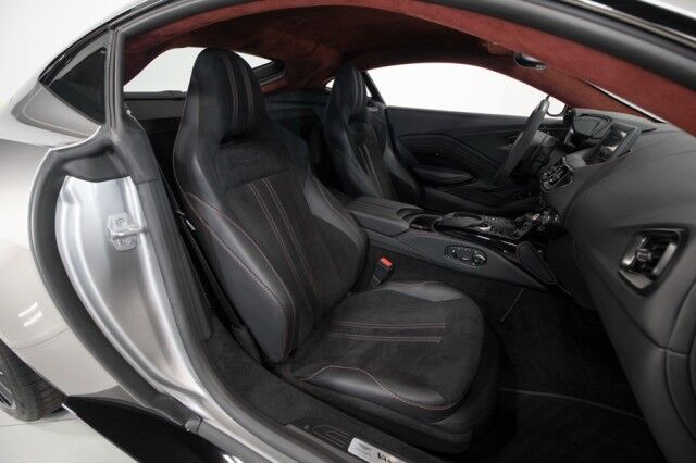 2022 Aston Martin Vantage Coupe ($191,586 MSRP!!) *$50,000 IN FACTORY OPTIONS* *CARBON CERAMIC BRAKES* *ONLY 5100 MILES* *1-OWNER* San Diego CA