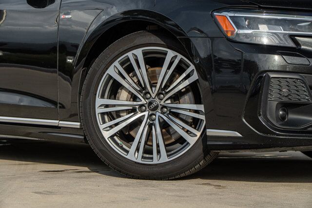 2022 Audi A8  Selma TX