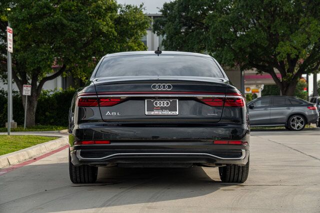 2022 Audi A8  Selma TX