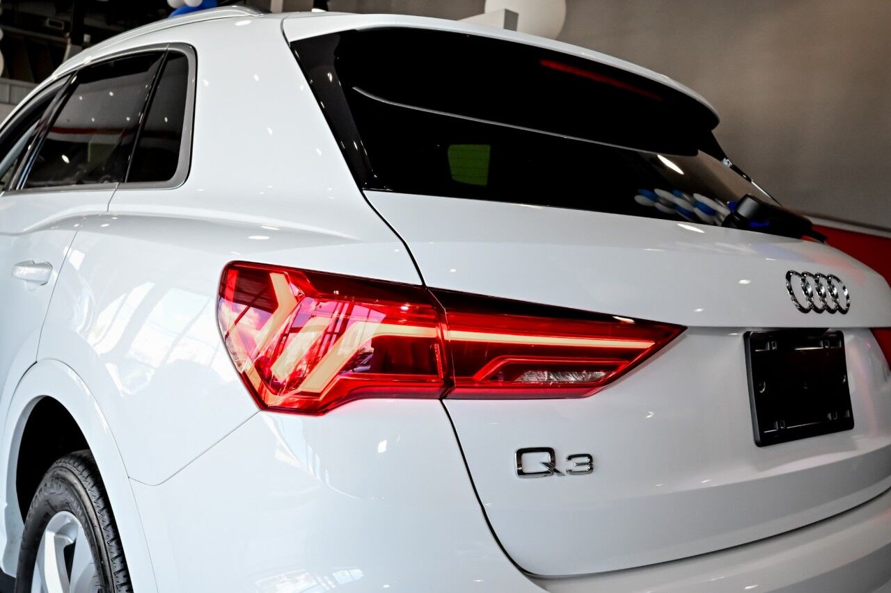 2022 Audi Q3 Premium photo 5