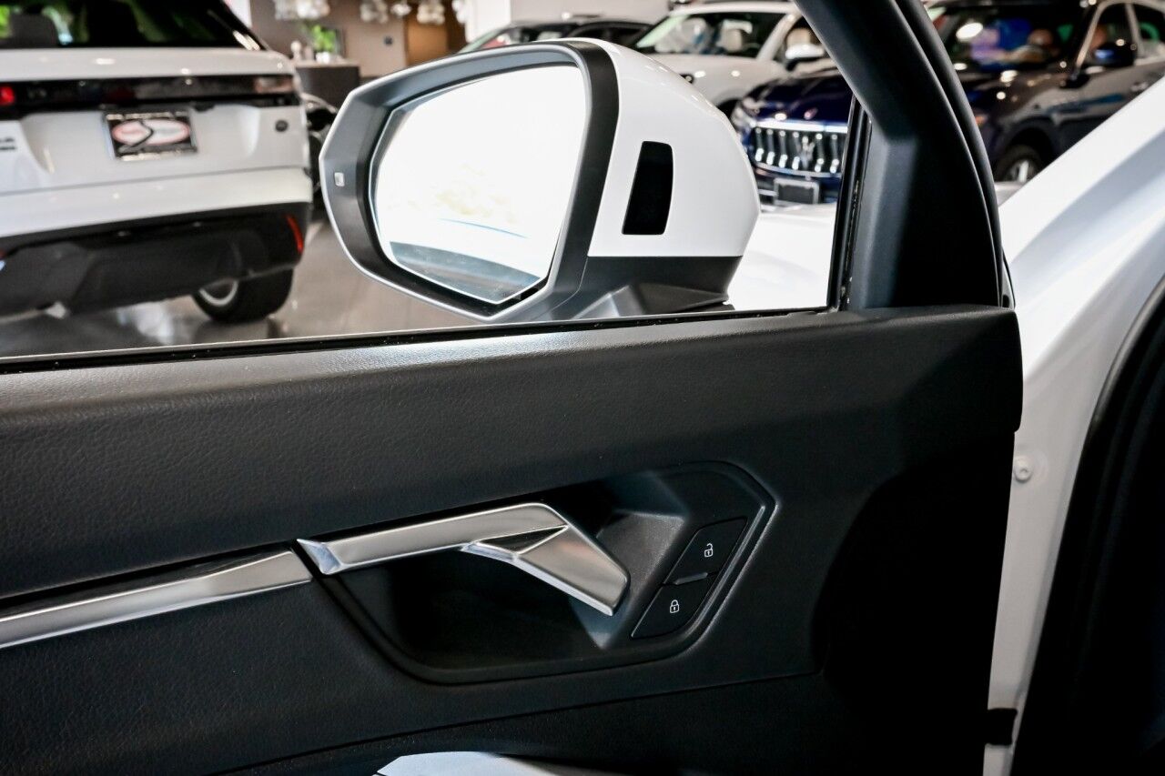 2022 Audi Q3 Premium photo 17