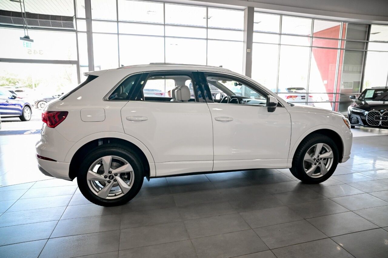 2022 Audi Q3 Premium photo 4
