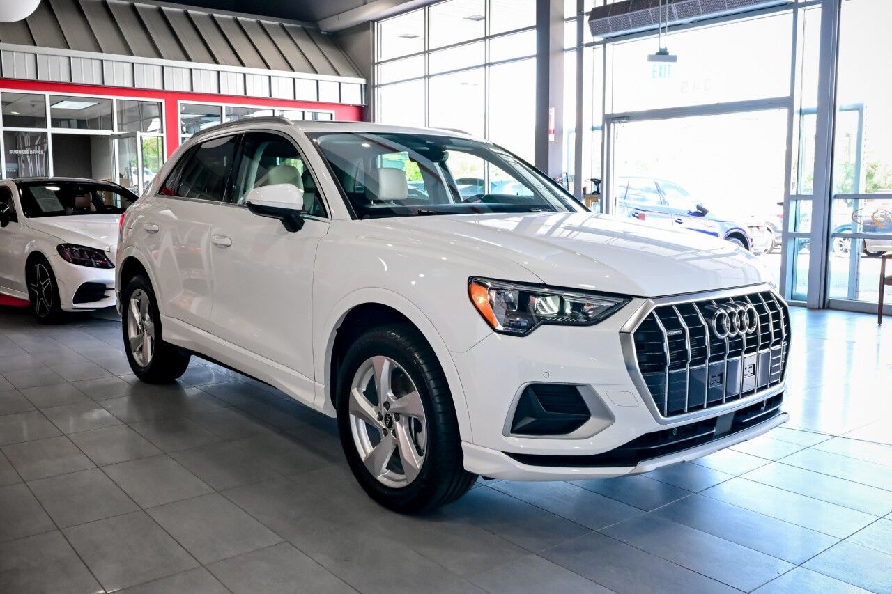 2022 Audi Q3 Premium photo 3