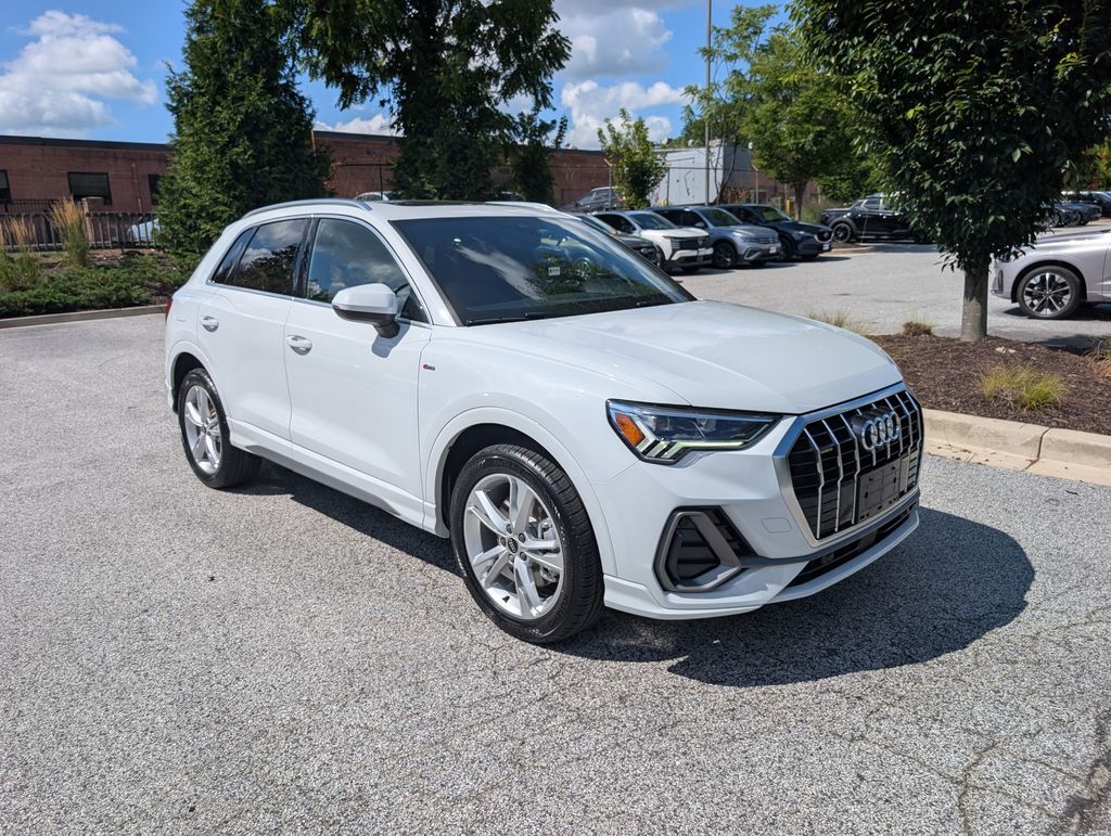 2022 Audi Q3