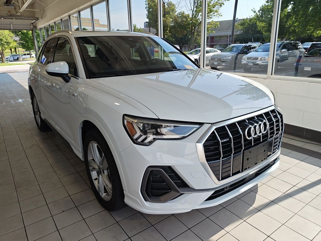 2022 Audi Q3 Premium Plus