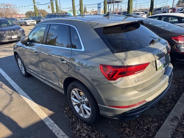 2022 Audi Q3 Premium