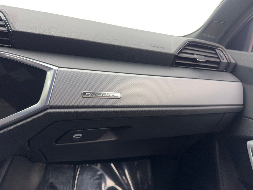 2022 Audi Q3 Premium S Line CAM,PANO,HTD STS,BLIND SPOT,18&quot; WLS Irving TX