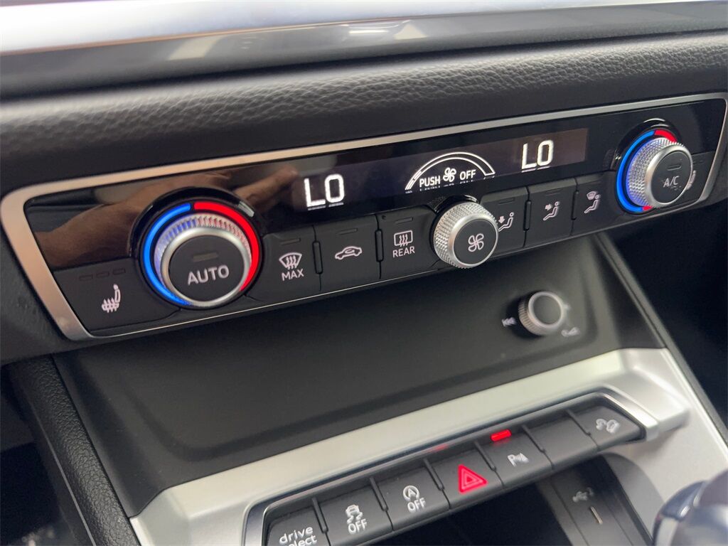 2022 Audi Q3 Premium S Line CAM,PANO,HTD STS,BLIND SPOT,18&quot; WLS Irving TX