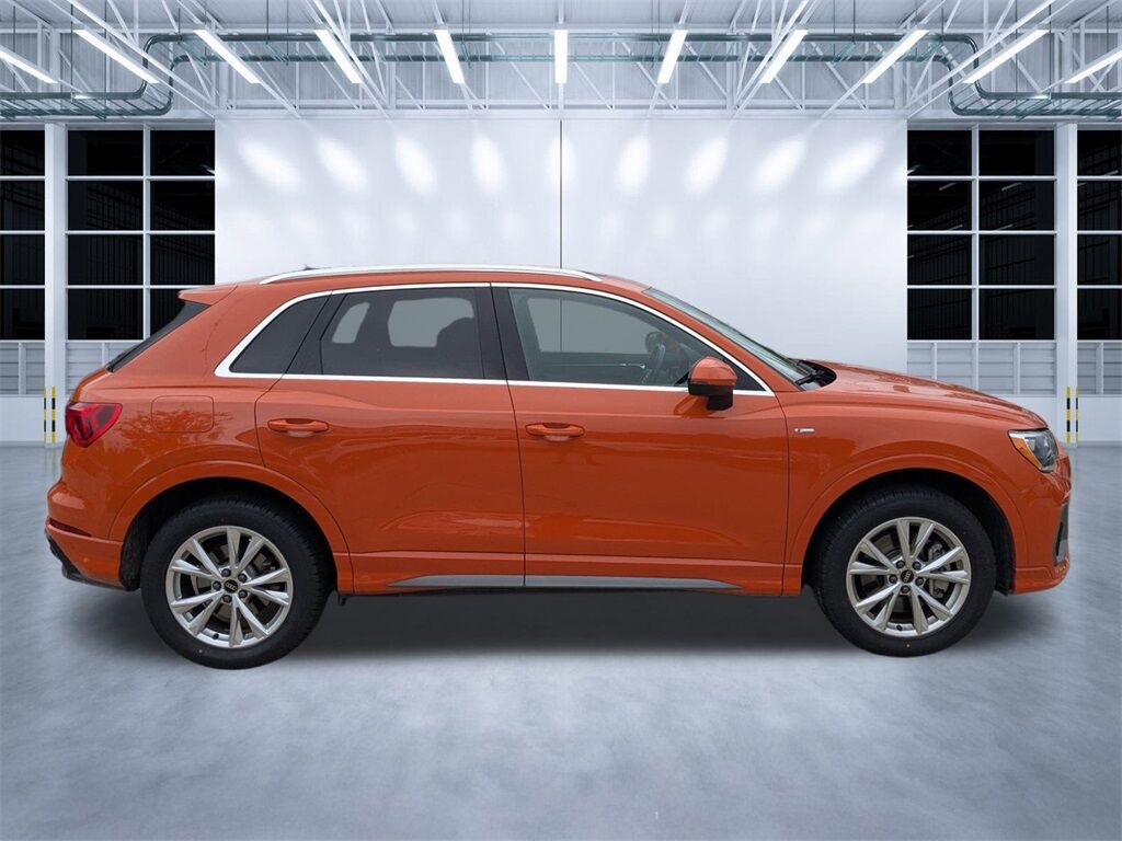 2022 Audi Q3 Premium