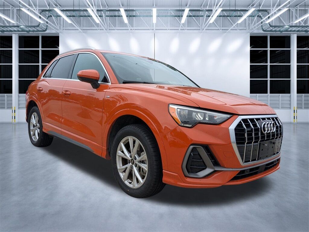 2022 Audi Q3 Premium