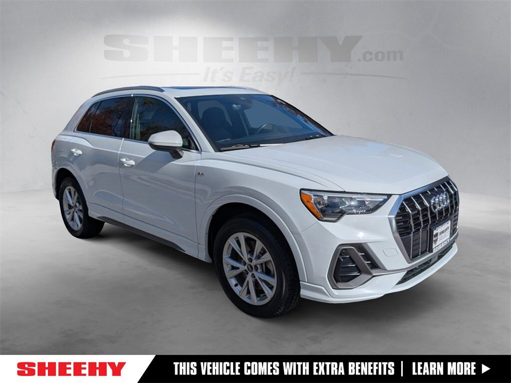 2022 Audi Q3 Premium