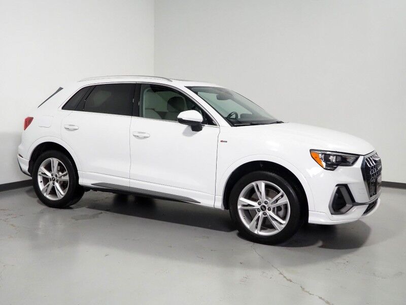 2022 Audi Q3 S line Premium 45 TFSI Quattro *PANORAMA MOONROOF, BACKUP-CAMERA, SAFETY ALERTS, COLOR TOUCHSCREEN, LEATHER, HEATED SEATS, POWER LIFTGATE, 19 INCH WHEELS, LED HEADLIGHTS, ANDROID & APPLE