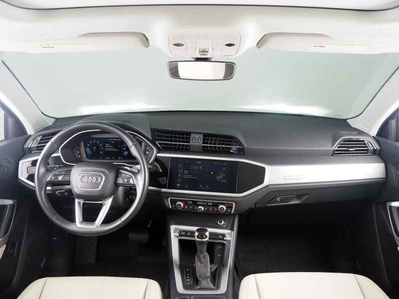 2022 Audi Q3 S line Premium 45 TFSI Quattro *PANORAMA MOONROOF, BACKUP-CAMERA, SAFETY ALERTS, COLOR TOUCHSCREEN, LEATHER, HEATED SEATS, POWER LIFTGATE, 19 INCH WHEELS, LED HEADLIGHTS, ANDROID & APPLE