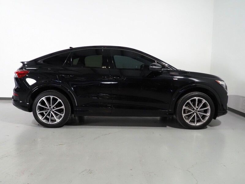 2022 Audi Q4 Sportback e-tron Premium Plus 50 Quattro *S-LINE PLUS PKG, TECHNOLOGY PKG, NAVIGATION, VIRTUAL COCKPIT, ADAPTIVE CRUISE, SAFETY ALERTS, PANO MOONROOF, LEATHER, HEATED SEATS/STEERING, SONOS AUDIO, WIRELESS CHARGING, ANDROID & APPLE Round Rock TX