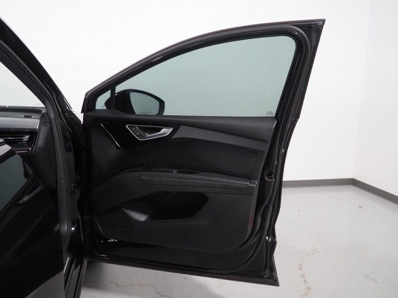 2022 Audi Q4 Sportback e-tron Premium Plus 50 Quattro *S-LINE PLUS PKG, TECHNOLOGY PKG, NAVIGATION, VIRTUAL COCKPIT, ADAPTIVE CRUISE, SAFETY ALERTS, PANO MOONROOF, LEATHER, HEATED SEATS/STEERING, SONOS AUDIO, WIRELESS CHARGING, ANDROID & APPLE Round Rock TX