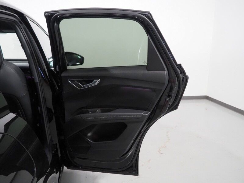 2022 Audi Q4 Sportback e-tron Premium Plus 50 Quattro *S-LINE PLUS PKG, TECHNOLOGY PKG, NAVIGATION, VIRTUAL COCKPIT, ADAPTIVE CRUISE, SAFETY ALERTS, PANO MOONROOF, LEATHER, HEATED SEATS/STEERING, SONOS AUDIO, WIRELESS CHARGING, ANDROID & APPLE Round Rock TX