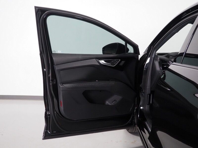 2022 Audi Q4 Sportback e-tron Premium Plus 50 Quattro *S-LINE PLUS PKG, TECHNOLOGY PKG, NAVIGATION, VIRTUAL COCKPIT, ADAPTIVE CRUISE, SAFETY ALERTS, PANO MOONROOF, LEATHER, HEATED SEATS/STEERING, SONOS AUDIO, WIRELESS CHARGING, ANDROID & APPLE Round Rock TX