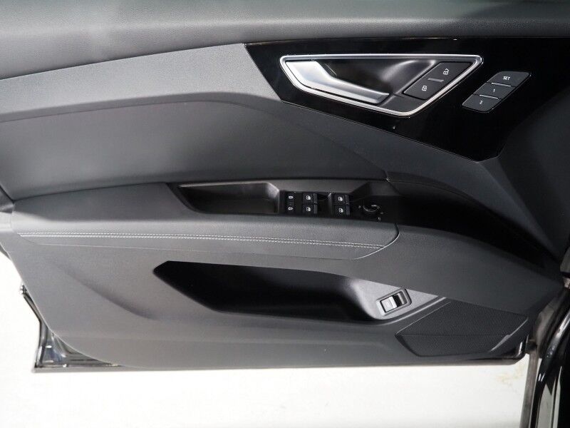 2022 Audi Q4 Sportback e-tron Premium Plus 50 Quattro *S-LINE PLUS PKG, TECHNOLOGY PKG, NAVIGATION, VIRTUAL COCKPIT, ADAPTIVE CRUISE, SAFETY ALERTS, PANO MOONROOF, LEATHER, HEATED SEATS/STEERING, SONOS AUDIO, WIRELESS CHARGING, ANDROID & APPLE Round Rock TX