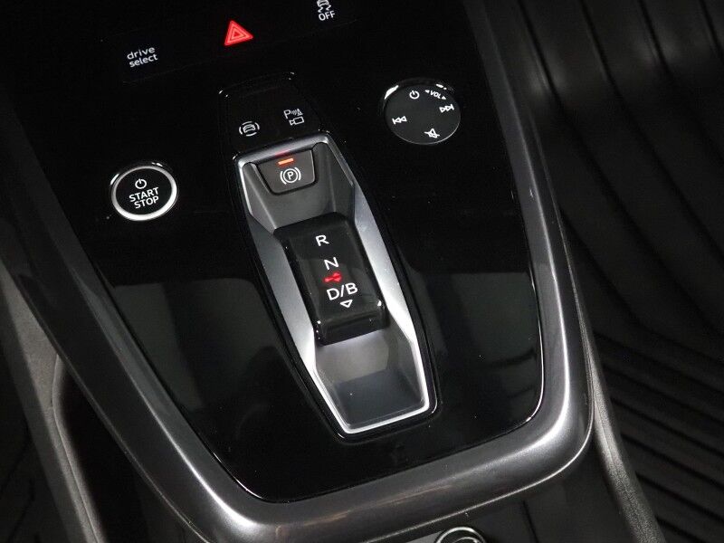 2022 Audi Q4 Sportback e-tron Premium Plus 50 Quattro *S-LINE PLUS PKG, TECHNOLOGY PKG, NAVIGATION, VIRTUAL COCKPIT, ADAPTIVE CRUISE, SAFETY ALERTS, PANO MOONROOF, LEATHER, HEATED SEATS/STEERING, SONOS AUDIO, WIRELESS CHARGING, ANDROID & APPLE Round Rock TX