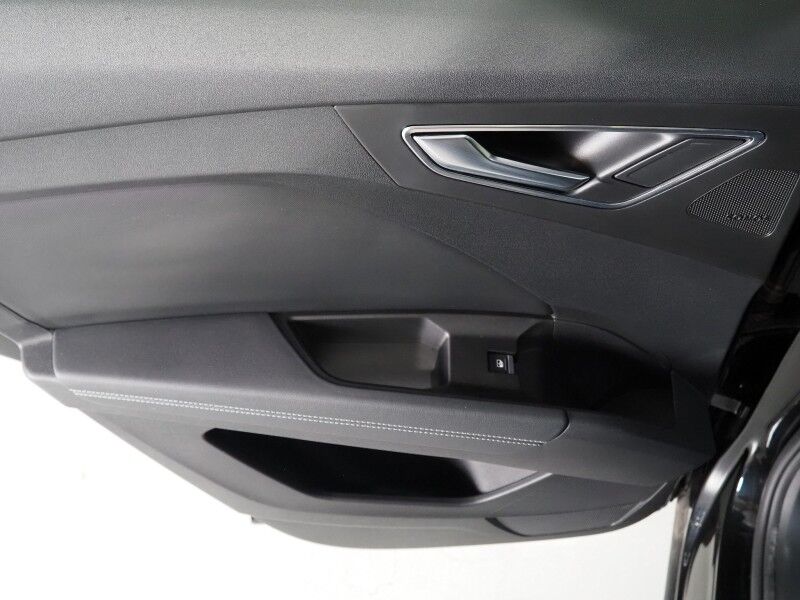 2022 Audi Q4 Sportback e-tron Premium Plus 50 Quattro *S-LINE PLUS PKG, TECHNOLOGY PKG, NAVIGATION, VIRTUAL COCKPIT, ADAPTIVE CRUISE, SAFETY ALERTS, PANO MOONROOF, LEATHER, HEATED SEATS/STEERING, SONOS AUDIO, WIRELESS CHARGING, ANDROID & APPLE Round Rock TX