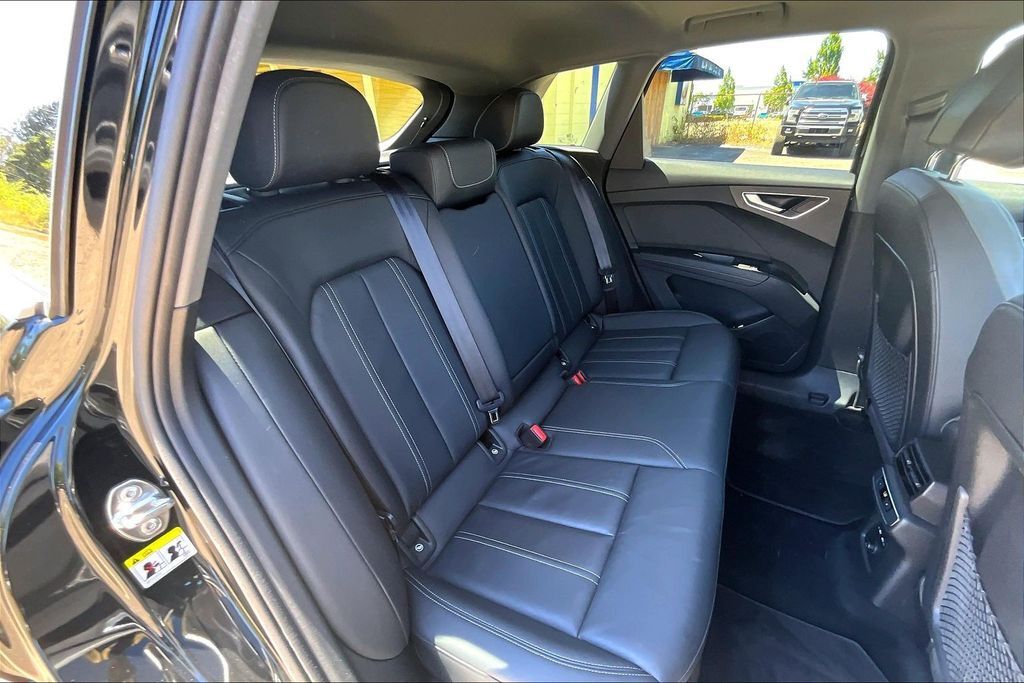 2022 Audi Q4 e-tron Premium Plus OR