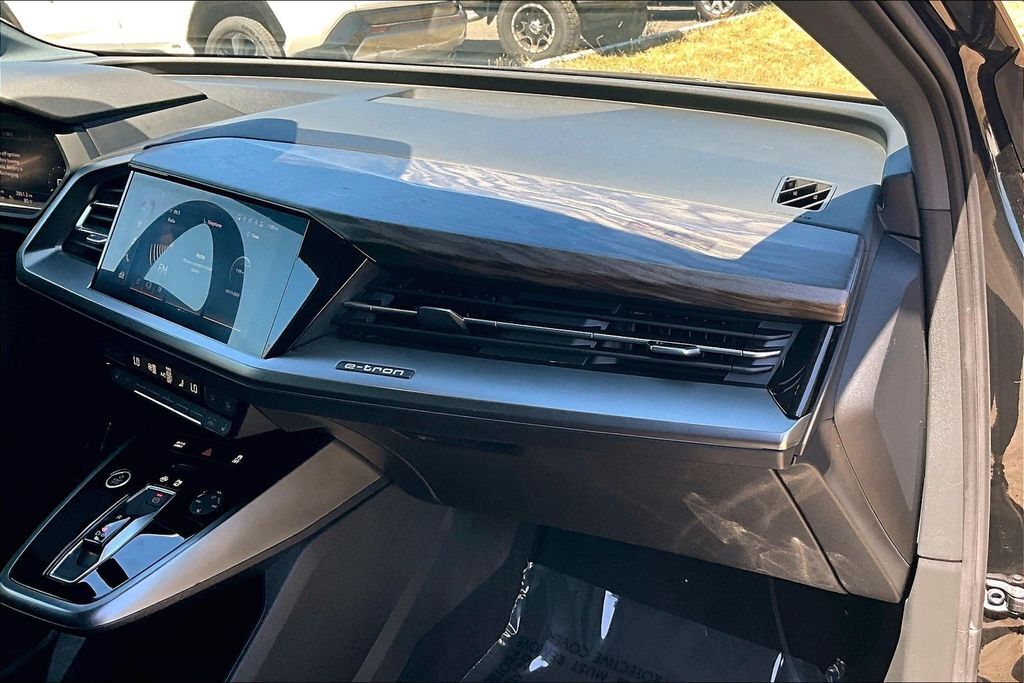 2022 Audi Q4 e-tron Premium Plus OR