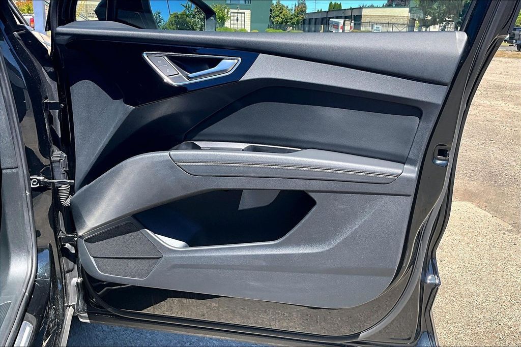 2022 Audi Q4 e-tron Premium Plus OR