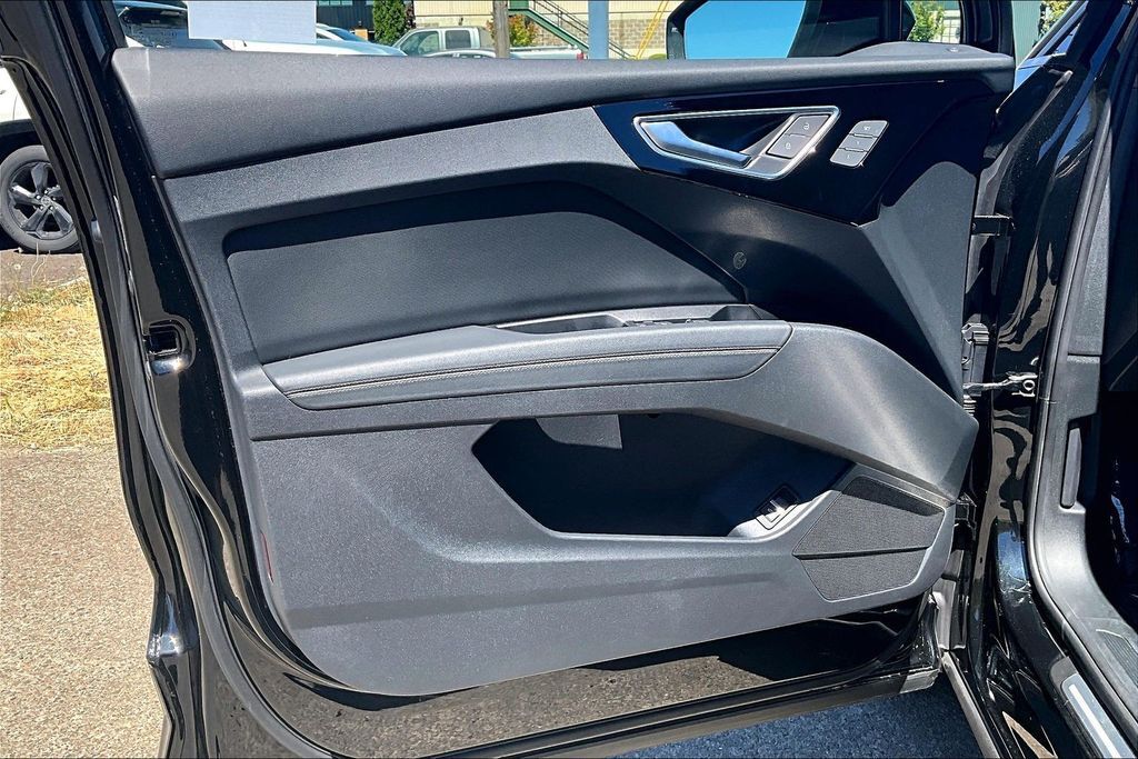 2022 Audi Q4 e-tron Premium Plus OR