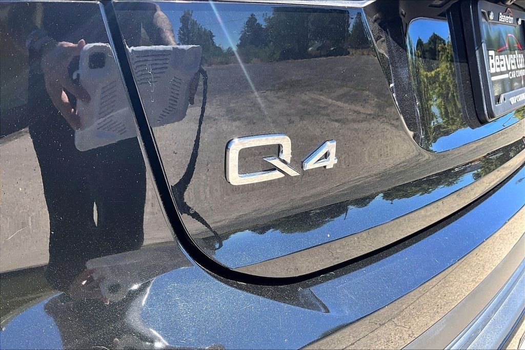 2022 Audi Q4 e-tron Premium Plus OR