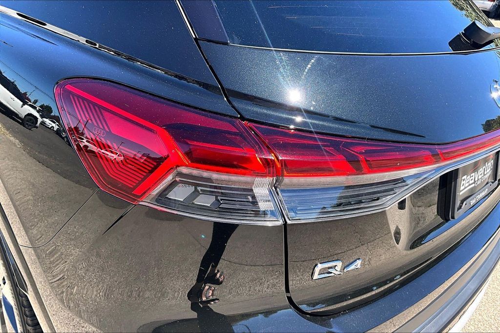 2022 Audi Q4 e-tron Premium Plus OR