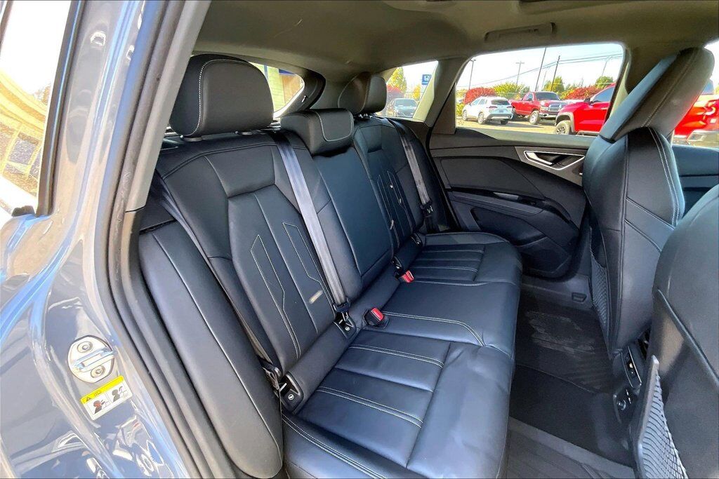 2022 Audi Q4 e-tron Premium Plus OR