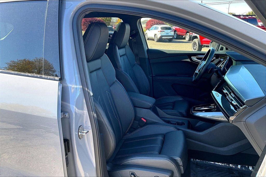 2022 Audi Q4 e-tron Premium Plus OR