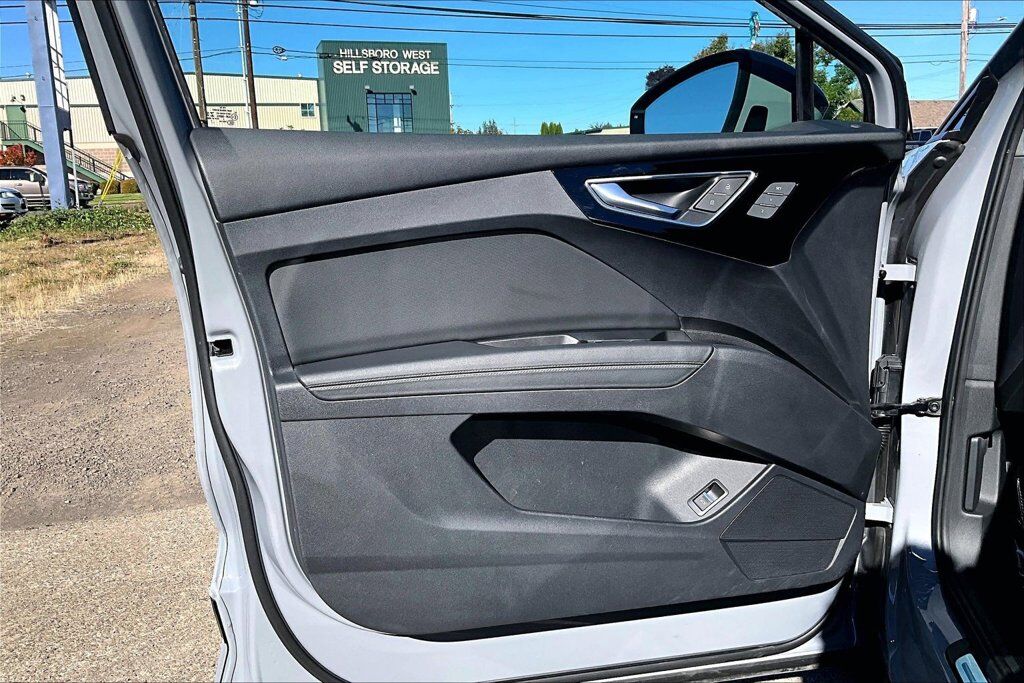 2022 Audi Q4 e-tron Premium Plus OR
