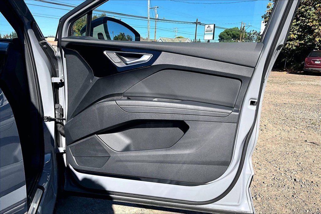 2022 Audi Q4 e-tron Premium Plus OR