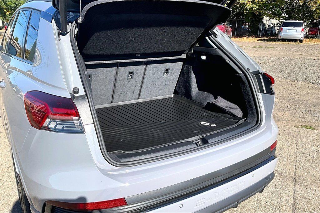 2022 Audi Q4 e-tron Premium Plus OR