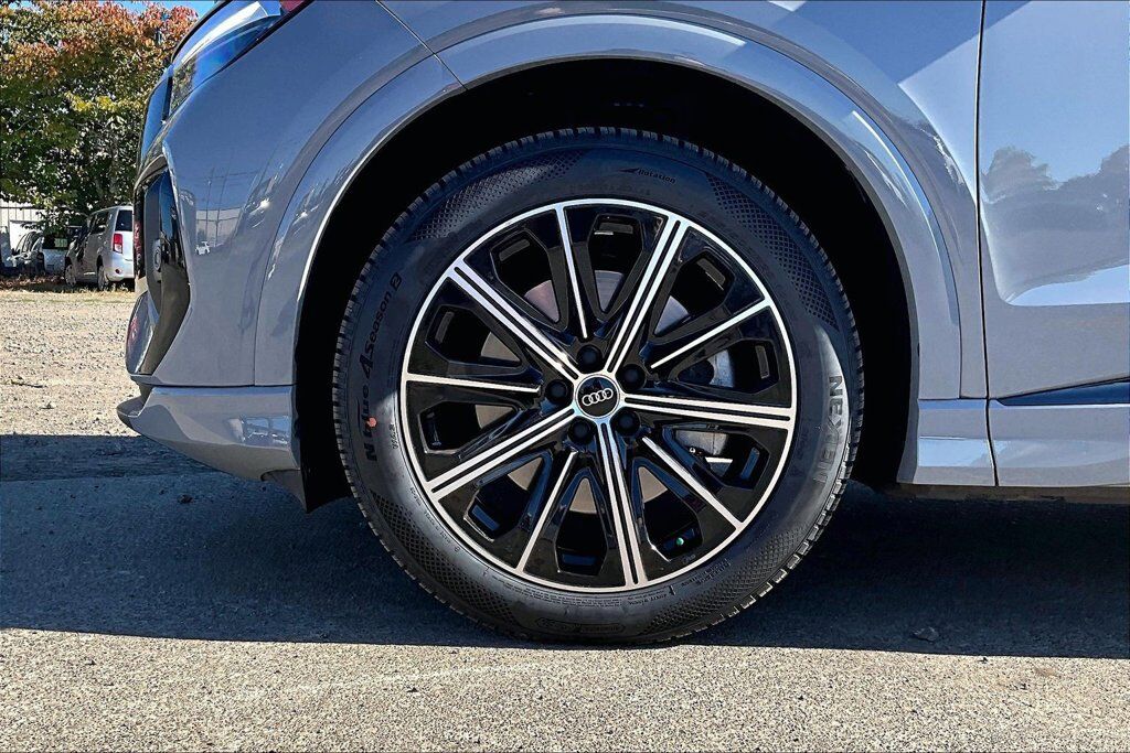 2022 Audi Q4 e-tron Premium Plus OR
