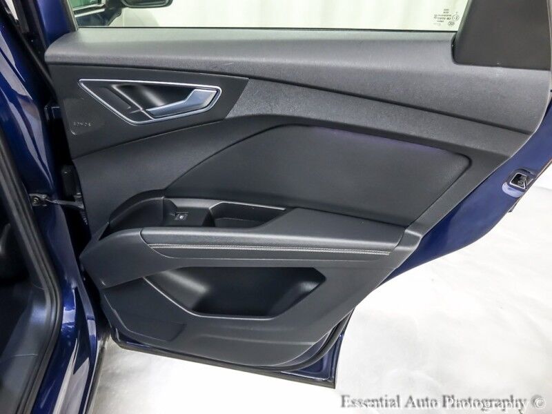 2022 Audi Q4 e-tron Premium Plus Willowbrook IL