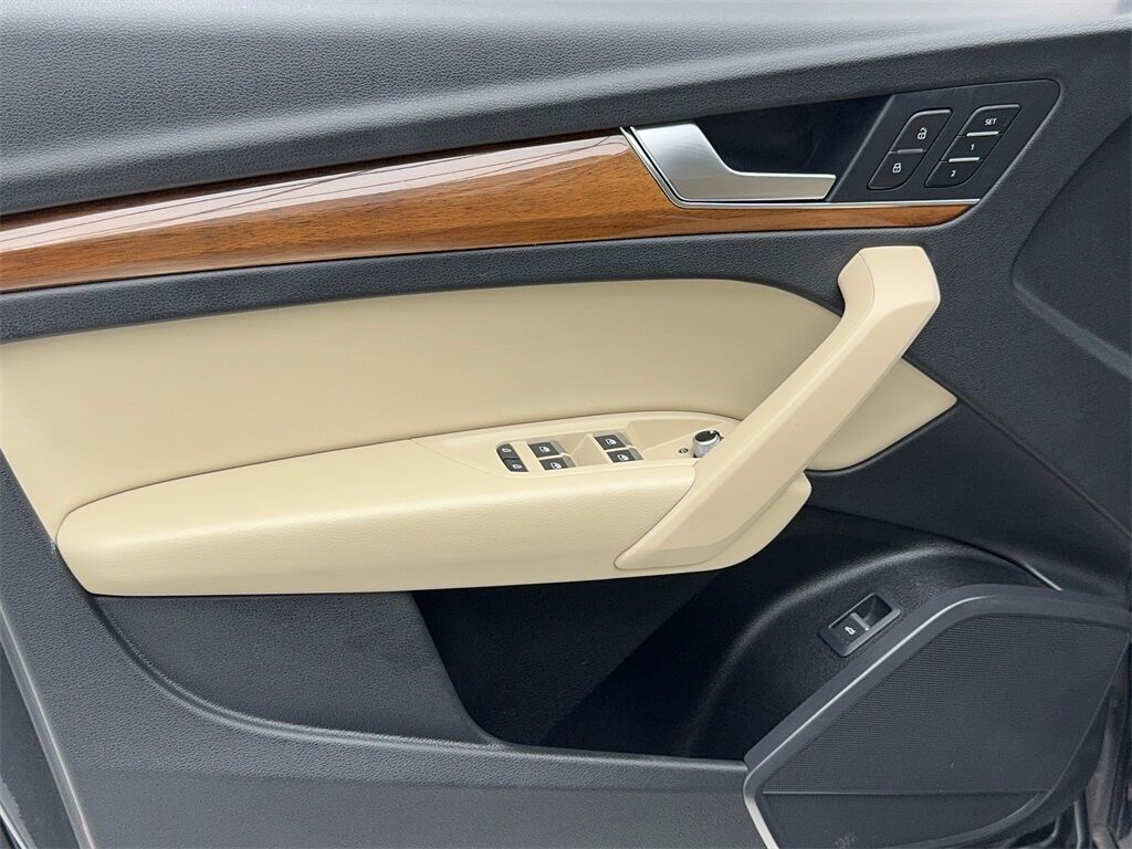 2022 Audi Q5 45 S line Premium CAM,PANO,HTD STS,BLIND SPOT Plano TX